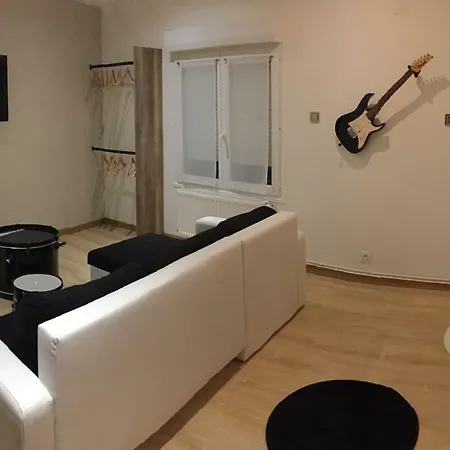 Apartament Noir Et Blanc