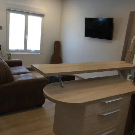 Noir Et Blanc Apartament